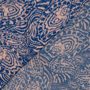 Satin velur stof med print, abstragt blå på gammel rosa