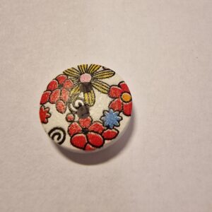 Knap, 2 hul, træ-look, malet, gul og rød blomster